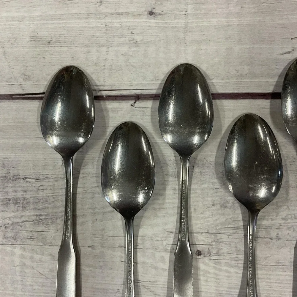 International Silver Mark II Stainless Flatware Colonial Scroll 7 Teaspoons #3